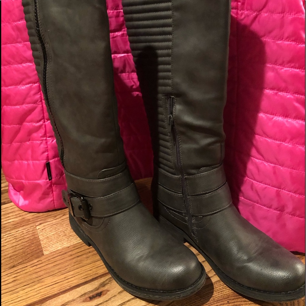 Aldo Grey Boots!